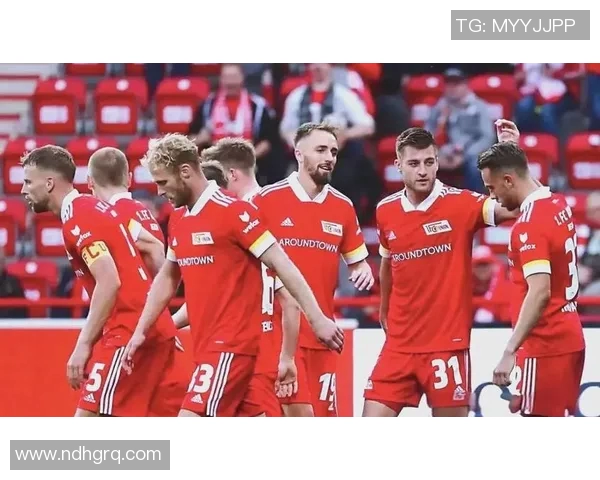 基尔与柏林联合实力分析及近期表现对比探讨